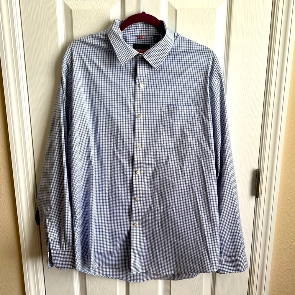 Van Heusen men’s button down shirt size large